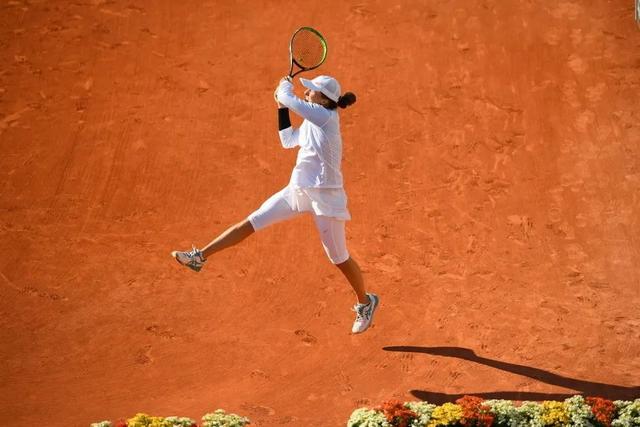 大的足球运 大的足球运